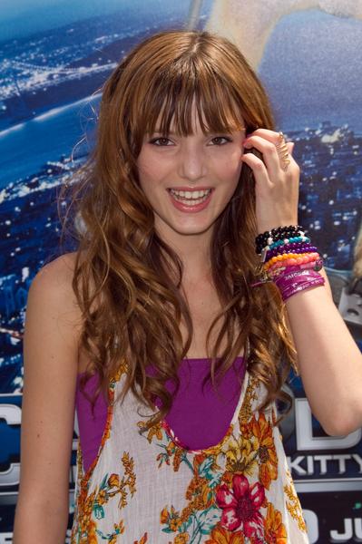 Bella Thorne Cats and Dogs Premiere Gorgeous July 26 2010 453 pm