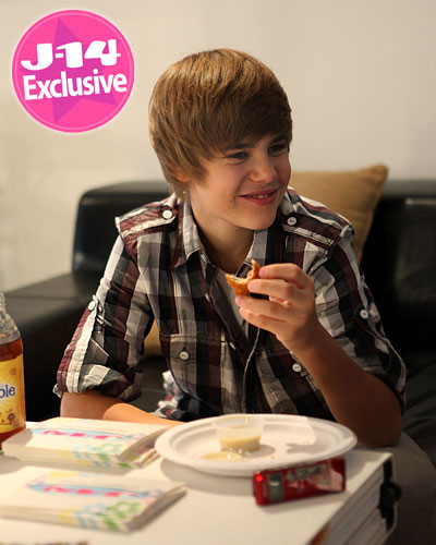 Fashion Photoshoot   Scenes on Justin Bieber J 14 Photoshoot Behind The Scenes      Teen Creations